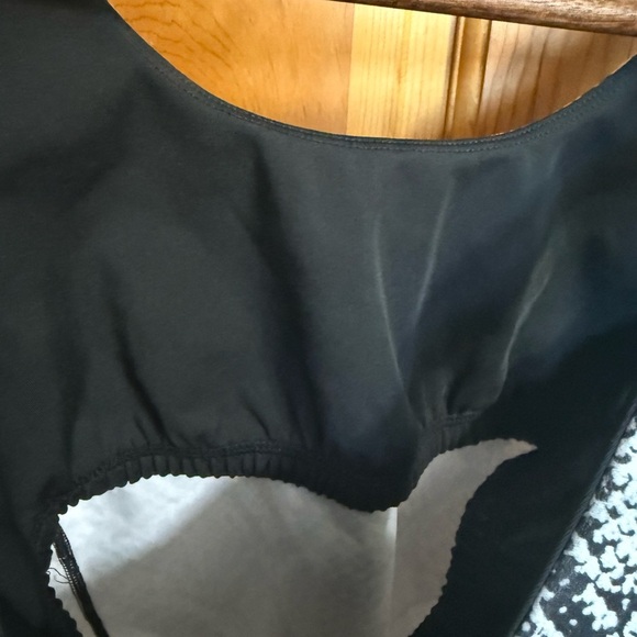 DSG Black and White Python Snake Print Tank Top With Built-In Bra - Picture 7 of 7